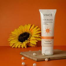 Vince Sunblock SPF 40 Sun Care